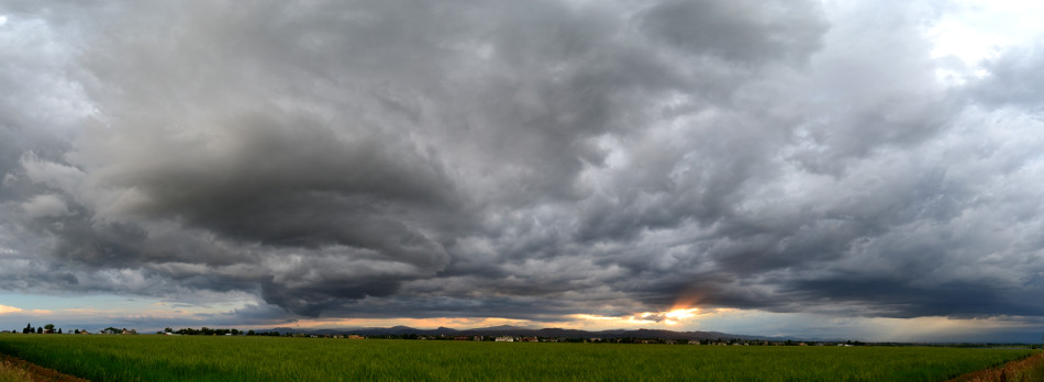 Thunderstorm clouds on the horizon